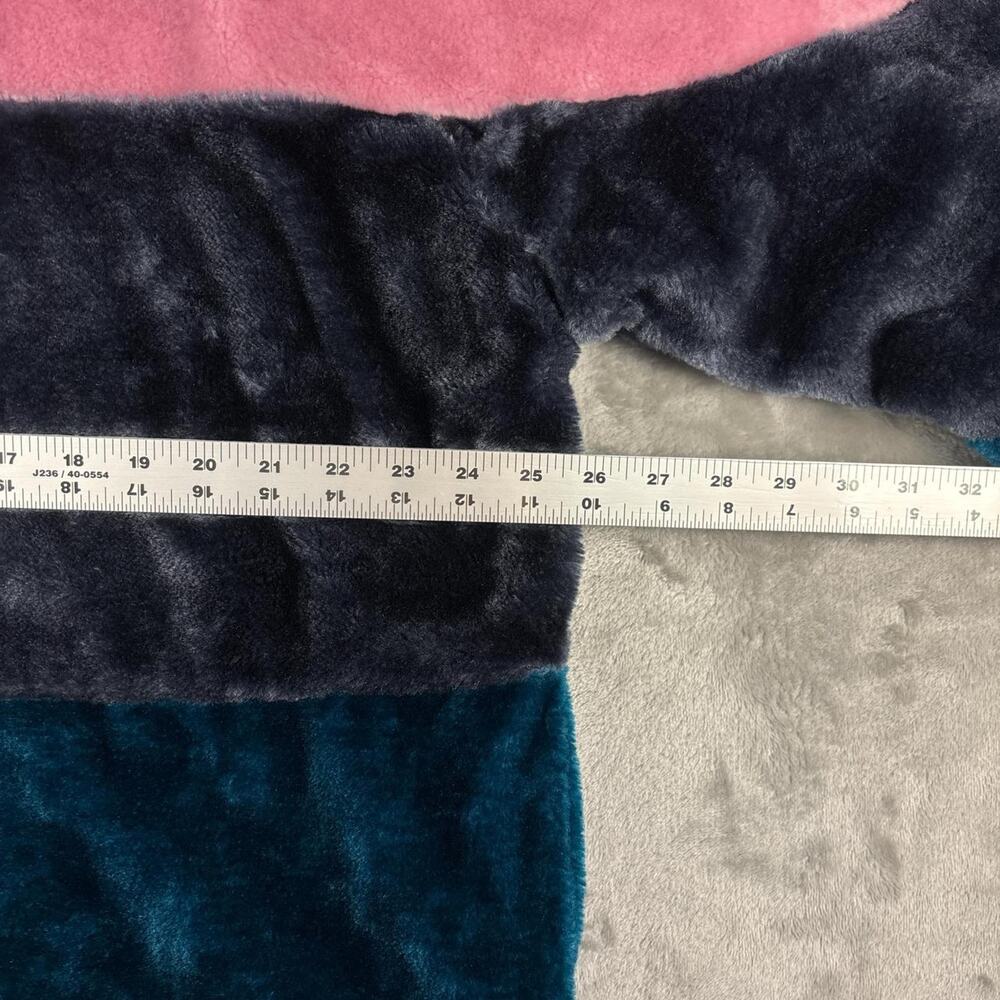 Deadstock NWT Uggs Elaina Colorblock Pink/Blue Faux-fur Jacket Size Medium - Picture 6 of 7